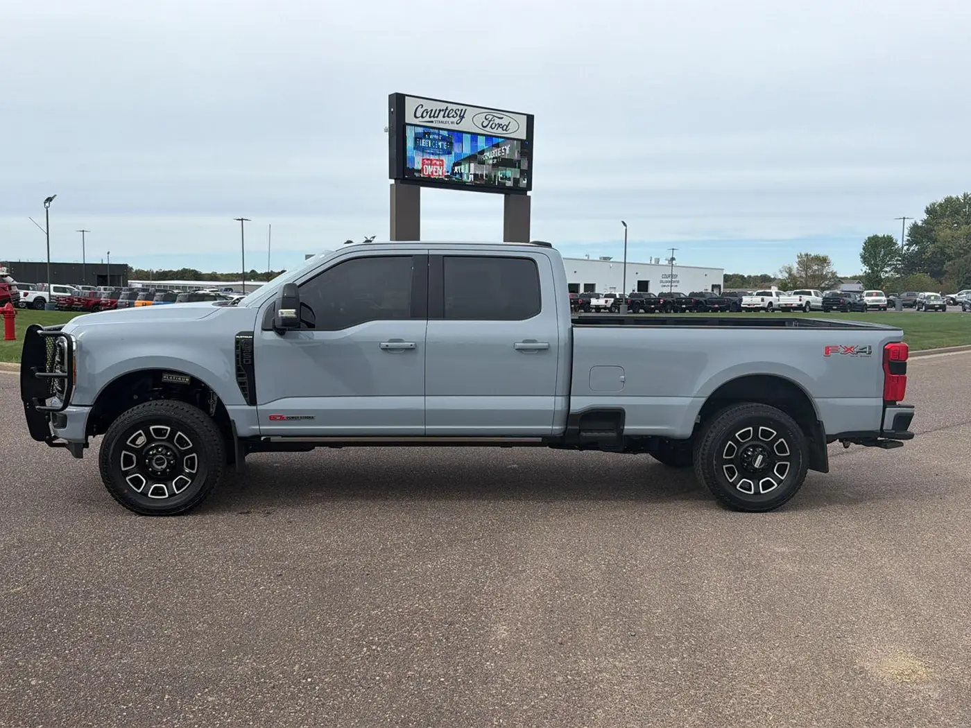 2025 Ford F-350 - $89,999