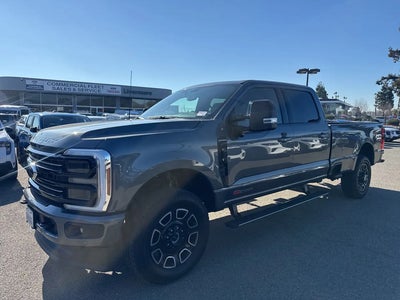 2025 Ford F-350 Super Duty 4X4 Platinum 4DR Crew Cab 6.8 FT. SB SRW Pickup