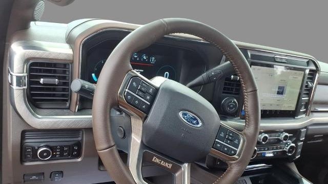 2026 Ford F-350 Super Duty XLT