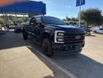 2023 F-350 Super Duty Thumbnail 2