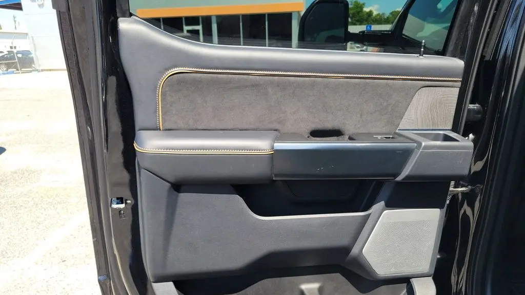 2024 Ford F-350 Super Duty Platinum