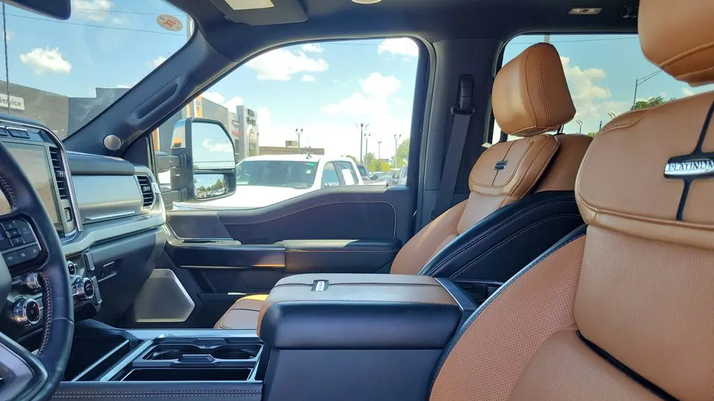 2024 Ford F-350 Super Duty Platinum