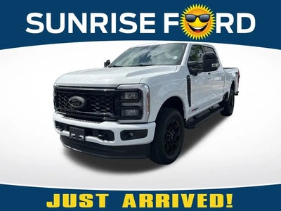 2025 Ford F-350 Super Duty 4X4 Lariat 4DR Crew Cab 6.8 FT. SB SRW Pickup