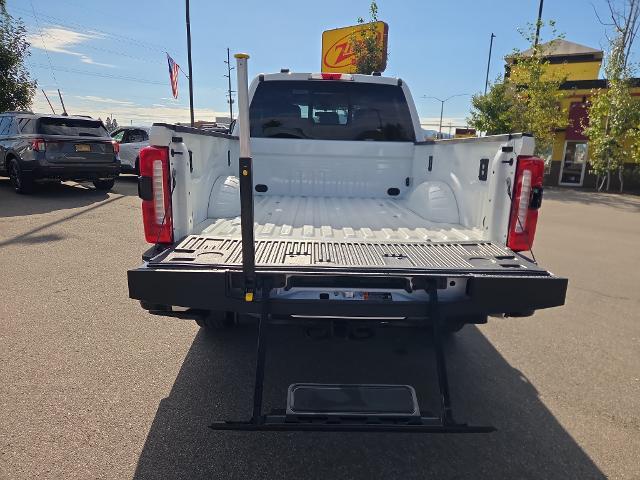 2025 Ford F-350 - $76,571