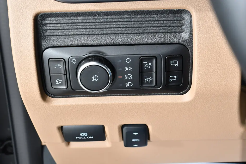 2026 Ford F-350 - $76,955