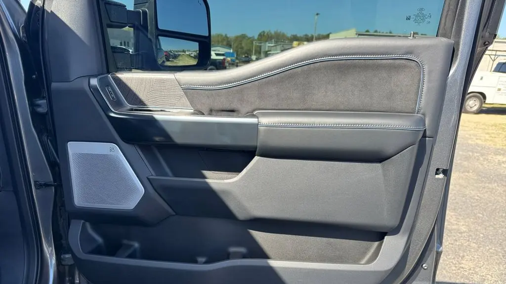 2025 Ford F-350 Super Duty King Ranch