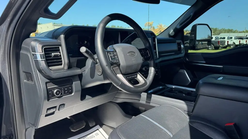 2025 Ford F-350 Super Duty King Ranch