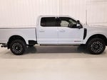 2025 F-350 Super Duty Thumbnail 2