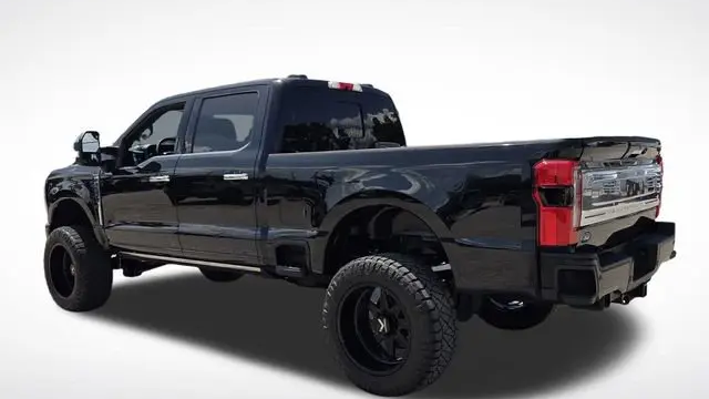 2023 Ford F-350 Super Duty XLT