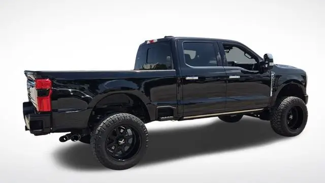 2023 Ford F-350 Super Duty XLT