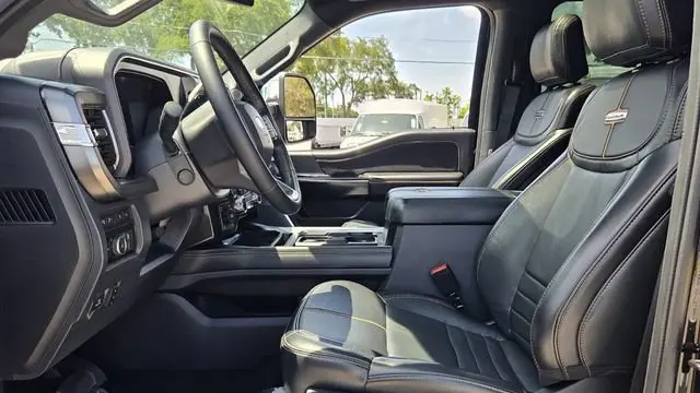 2023 Ford F-350 Super Duty XLT