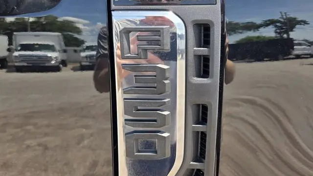 2023 Ford F-350 Super Duty XLT