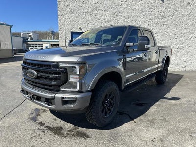 2022 Ford F-350 Super Duty 4X4 Lariat 4DR Crew Cab 6.8 FT. SB SRW Pickup