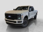 2025 F-350 Super Duty Thumbnail 1