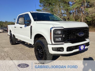 2024 Ford F-350 Super Duty 4X4 Platinum 4DR Crew Cab 6.8 FT. SB SRW Pickup