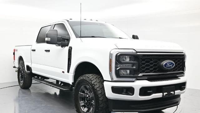 2025 Ford F-350 Super Duty Lariat
