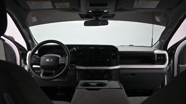 2025 Ford F-350 Super Duty Lariat