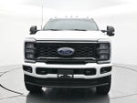 2025 F-350 Super Duty Thumbnail 2