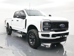 2025 F-350 Super Duty Thumbnail 3