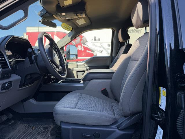 2022 Ford F-350 - $50,649