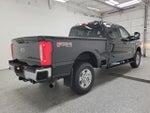 2025 F-350 Super Duty Thumbnail 3