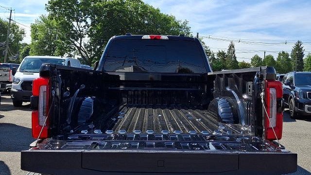 2025 Ford F-350 Super Duty XLT