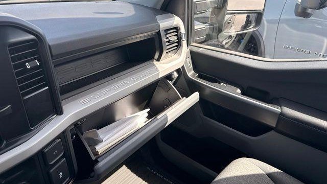 2026 Ford F-350 Super Duty Platinum
