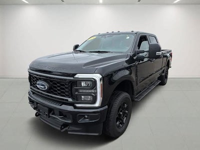 2025 Ford F-350 Super Duty 4X4 XL 4DR Crew Cab 6.8 FT. SB SRW Pickup