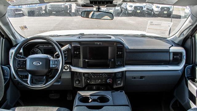 2025 Ford F-350 Super Duty XLT
