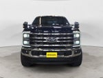 2025 F-350 Super Duty Thumbnail 2