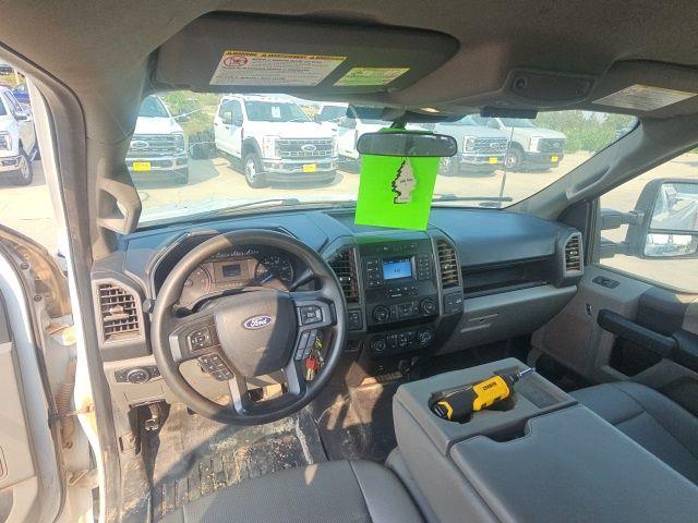 2022 Ford F-350 - $29,500