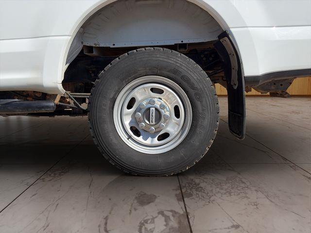 2022 Ford F-350 - $29,500