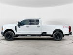2024 F-350 Super Duty Thumbnail 2