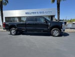 2025 F-350 Super Duty Thumbnail 2
