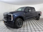2025 F-350 Super Duty Thumbnail 3