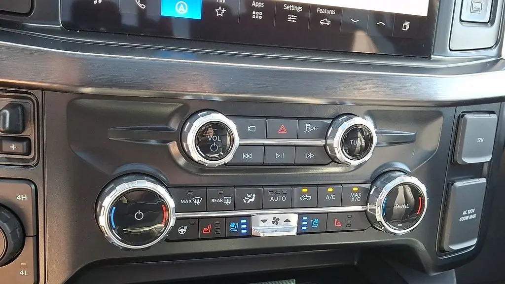 2025 Ford F-350 Super Duty King Ranch