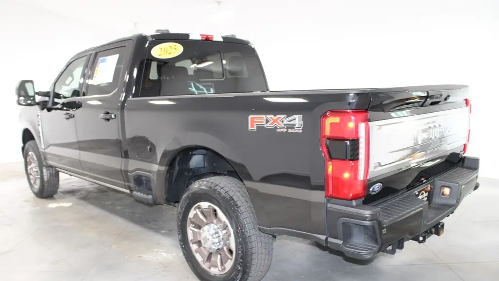 2025 Ford F-350 Super Duty King Ranch