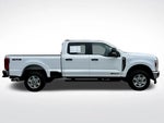 2025 F-350 Super Duty Thumbnail 4