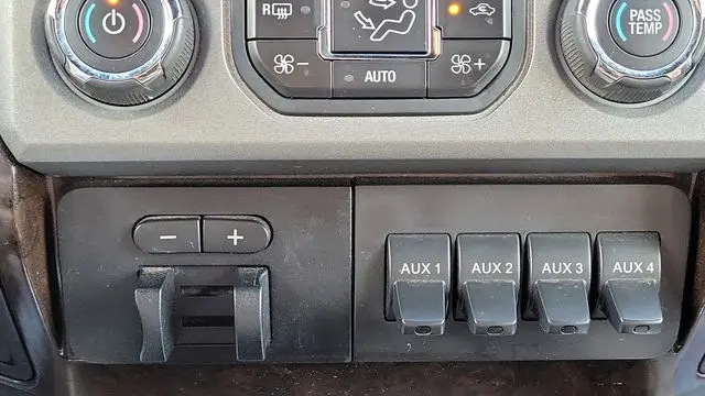 2016 Ford F-350 Super Duty Platinum