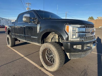2017 Ford F-350 Super Duty 4X4 Platinum 4DR Crew Cab 6.8 FT. SB SRW Pickup