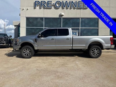 2022 Ford F-350 Super Duty 4X4 Lariat 4DR Crew Cab 6.8 FT. SB SRW Pickup
