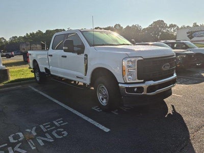 2023 Ford F-350 Super Duty 4X4 XLT 4DR Crew Cab 8 FT. LB SRW Pickup