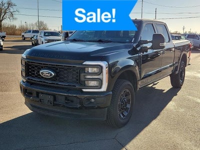 2023 Ford F-350 Super Duty 4X4 Lariat 4DR Crew Cab 6.8 FT. SB SRW Pickup