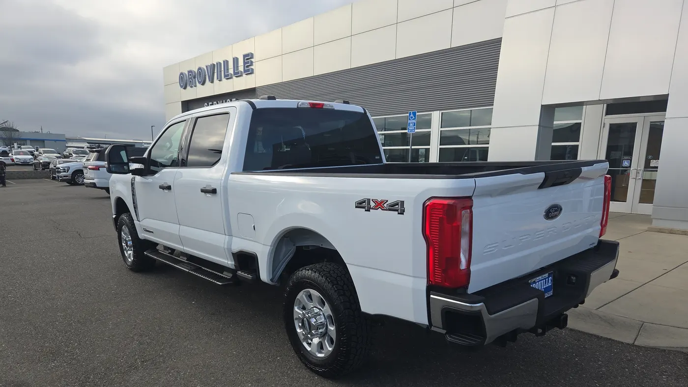2024 Ford F-350 Super Duty XLT