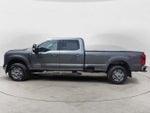 2025 F-350 Super Duty Thumbnail 2
