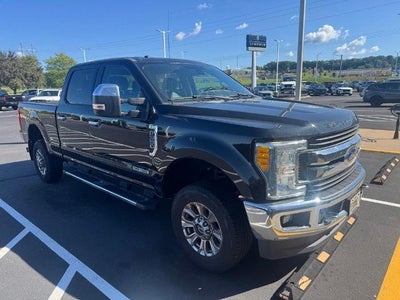 2017 Ford F-350 Super Duty 4X4 Platinum 4DR Crew Cab 8 FT. LB SRW Pickup