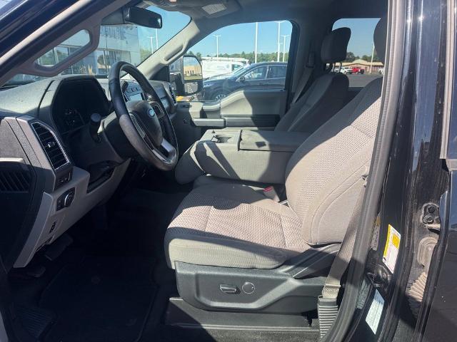 2017 Ford F-350 - $42,999