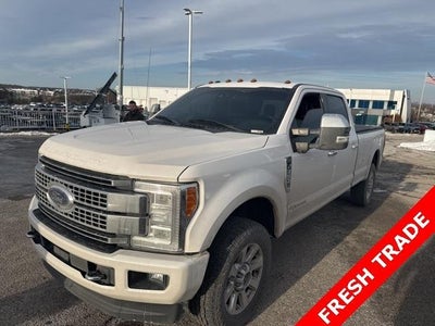 2018 Ford F-350 Super Duty 4X4 Limited 4DR Crew Cab 6.8 FT. SB SRW Pickup