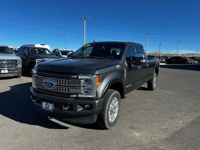 2019 Ford F-350 Super Duty 4X4 Platinum 4DR Crew Cab 6.8 FT. SB SRW Pickup