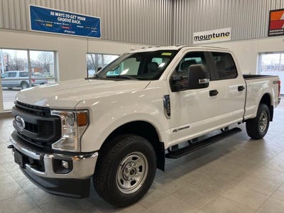 2022 Ford F-350 Super Duty 4X4 XLT 4DR Crew Cab 8 FT. LB SRW Pickup